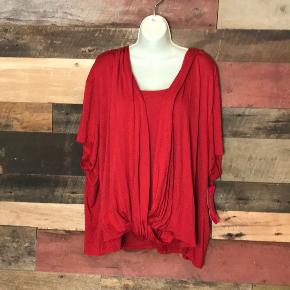 Sunny Leigh twist front top - Picture 2 of 4